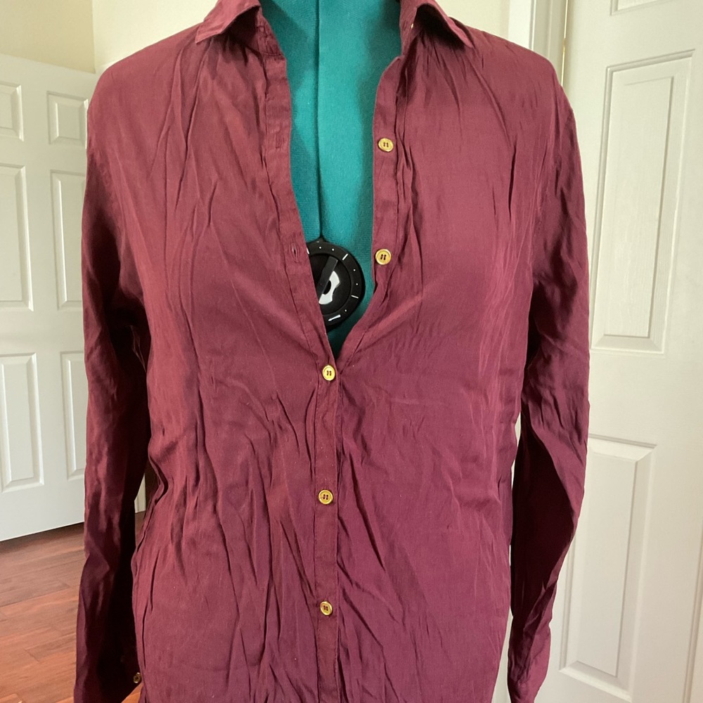 B jewel med burgundy blouse with gold buttons